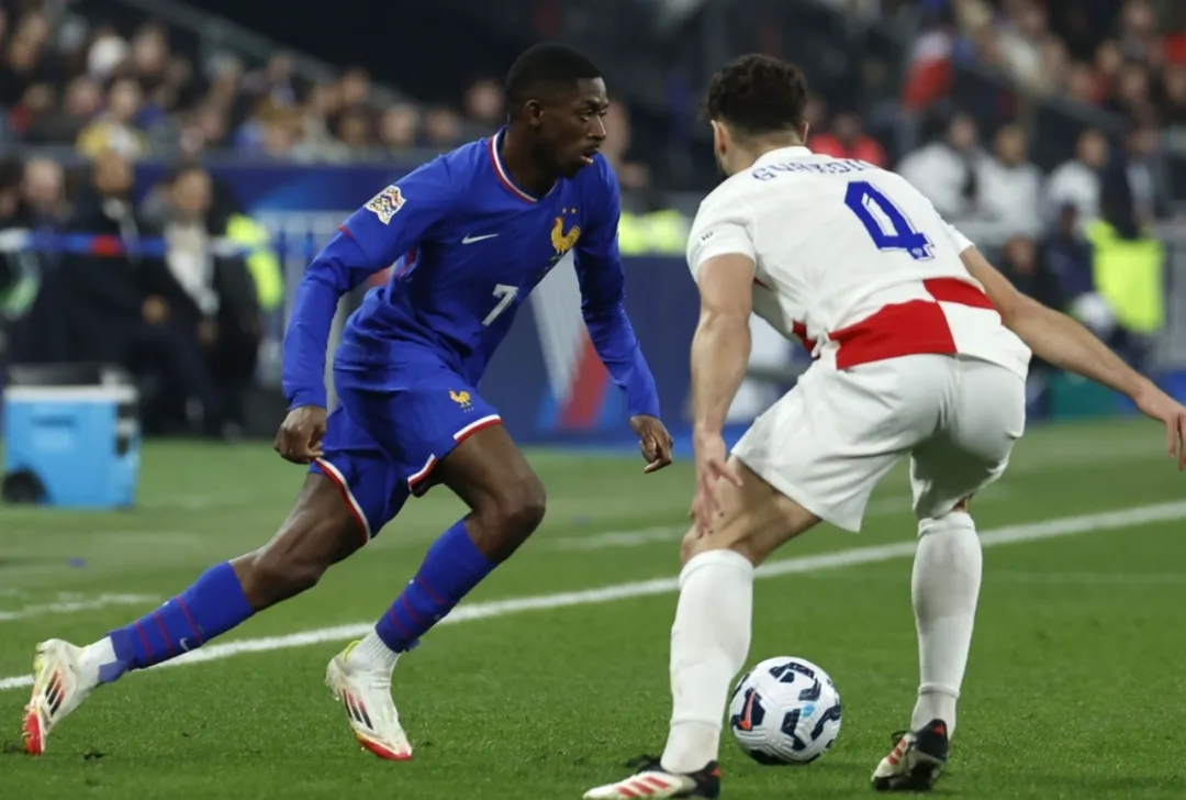 法国队险胜瑞典队,奥恰洛夫统治全场 法国队险胜瑞典队,奥恰洛夫统治全场