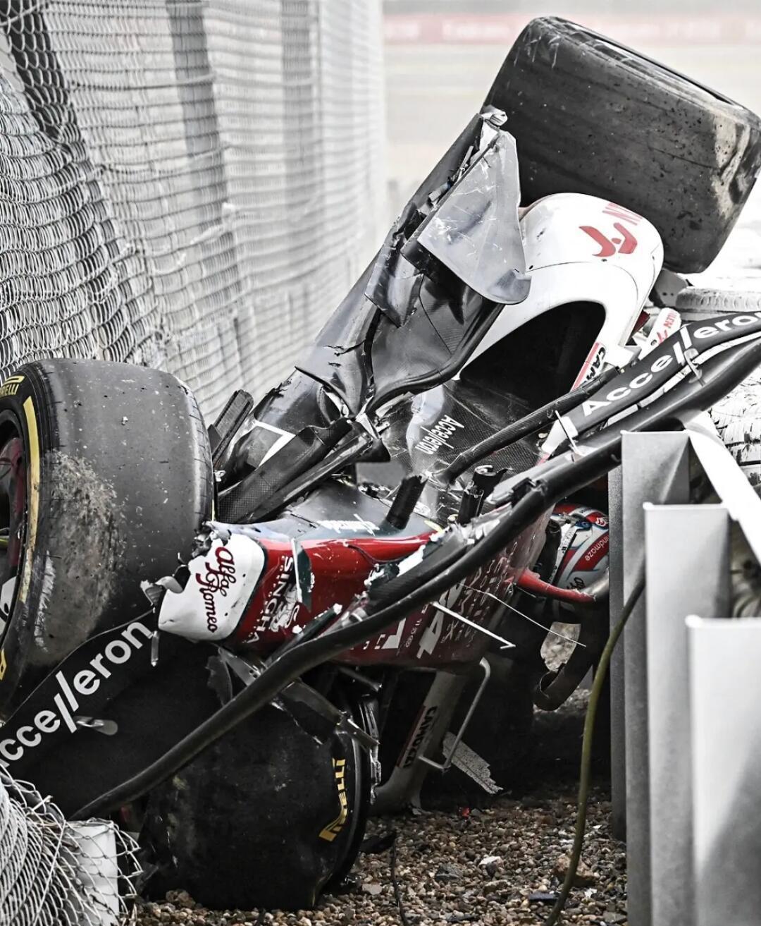 威廉姆斯逆转雷诺车队，拉塞尔惊艳四座