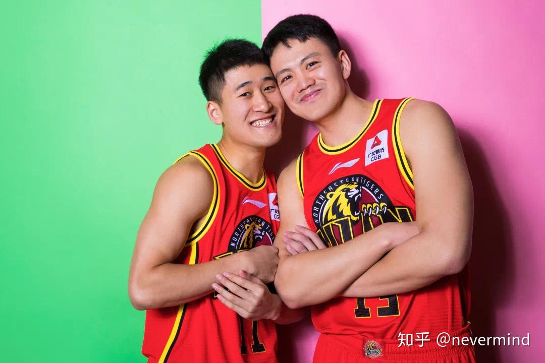 新疆队力克福建队，范弗利特惊艳四座