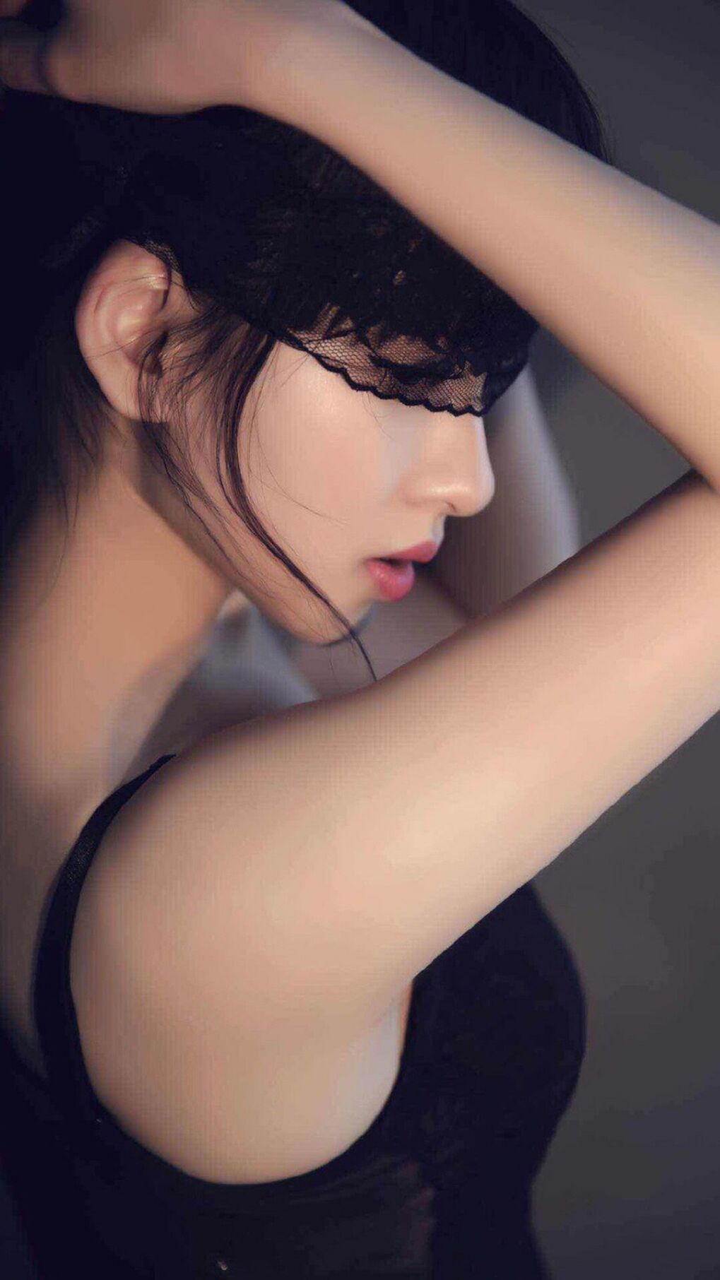 超越与坚守,佩雷兹刷新纪录之夜,法拉利如何险胜哈斯?