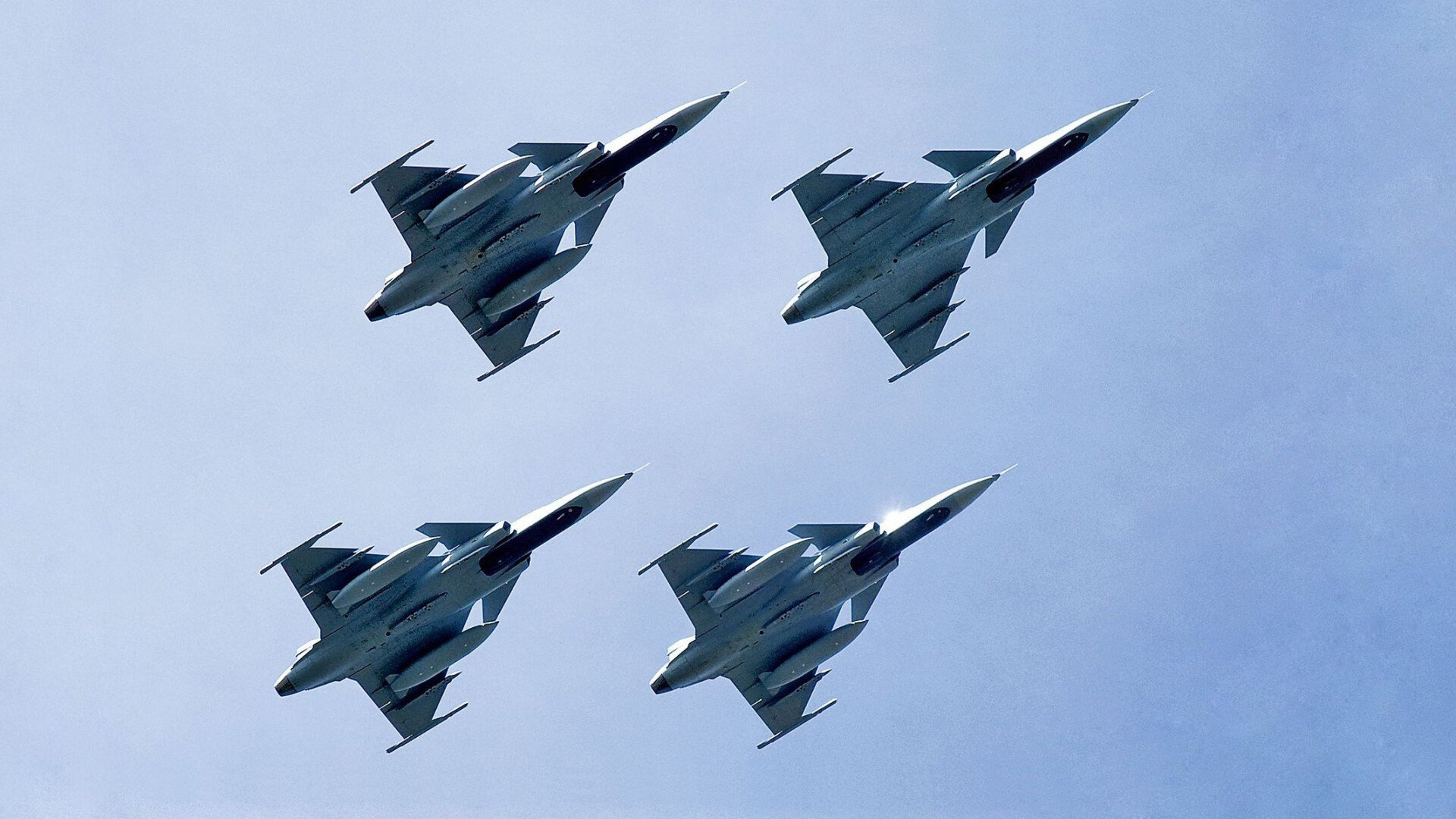 绿茵风暴席卷赛道，英格兰车手在F1摩洛哥街道赛强势登顶